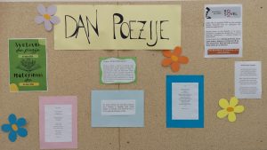 Dan poezije - razstava na hodniku